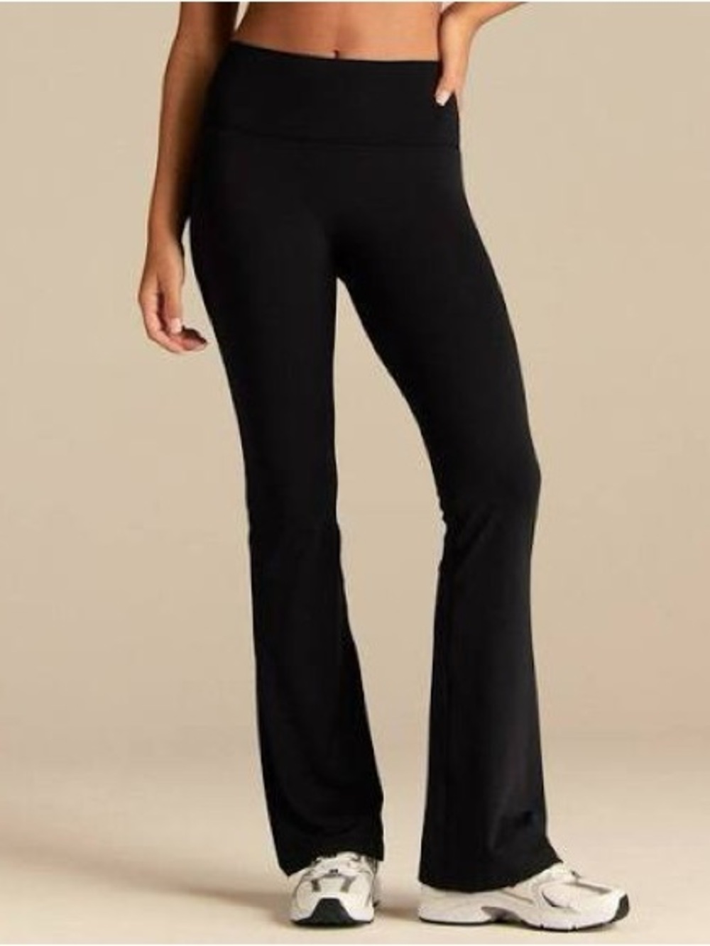 Women’s Zyia Black High-Waist Flared Yoga Pants 6-8